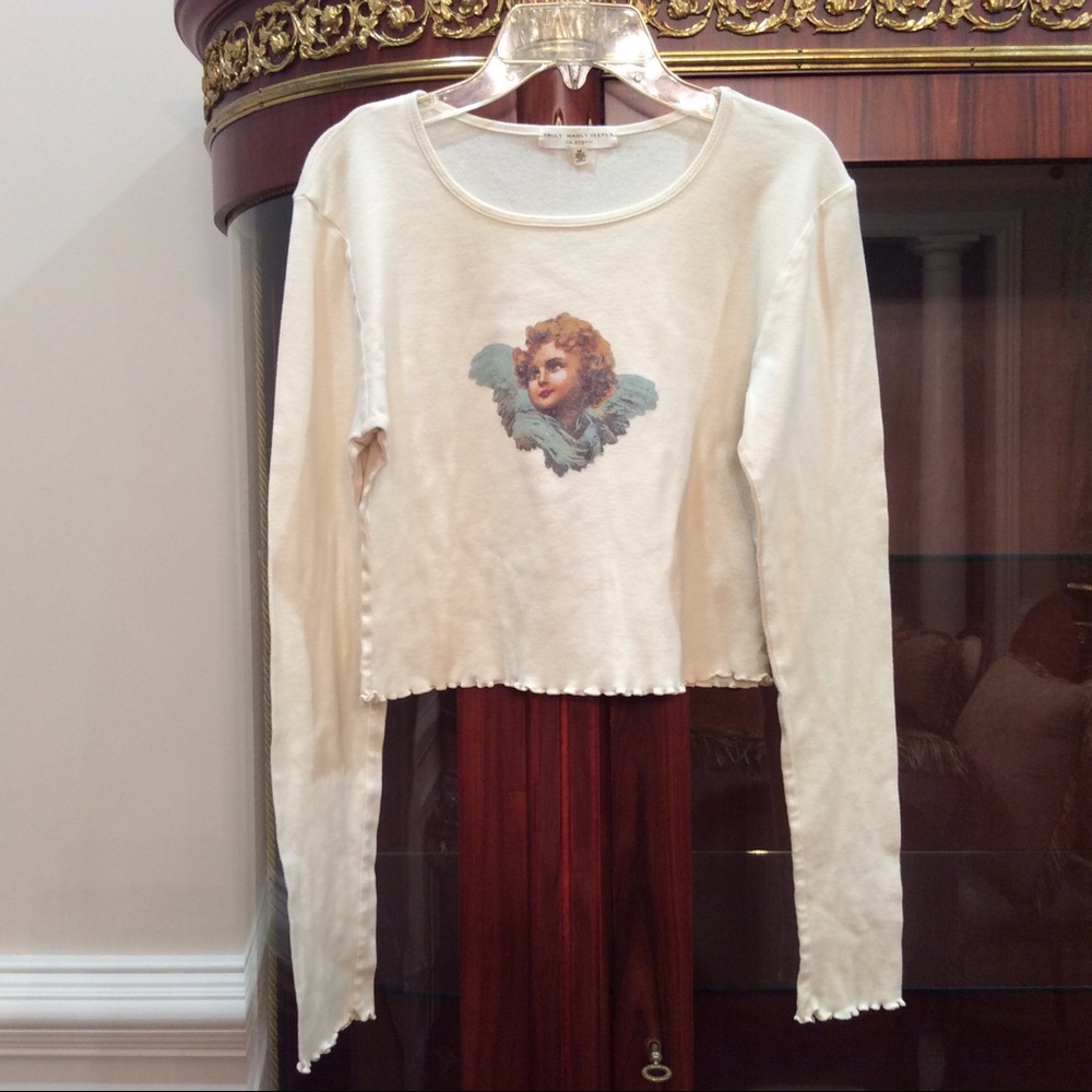 Truly Madly Deeply LA Cropped Long sleeve Angel Print T-Shirt sz.M